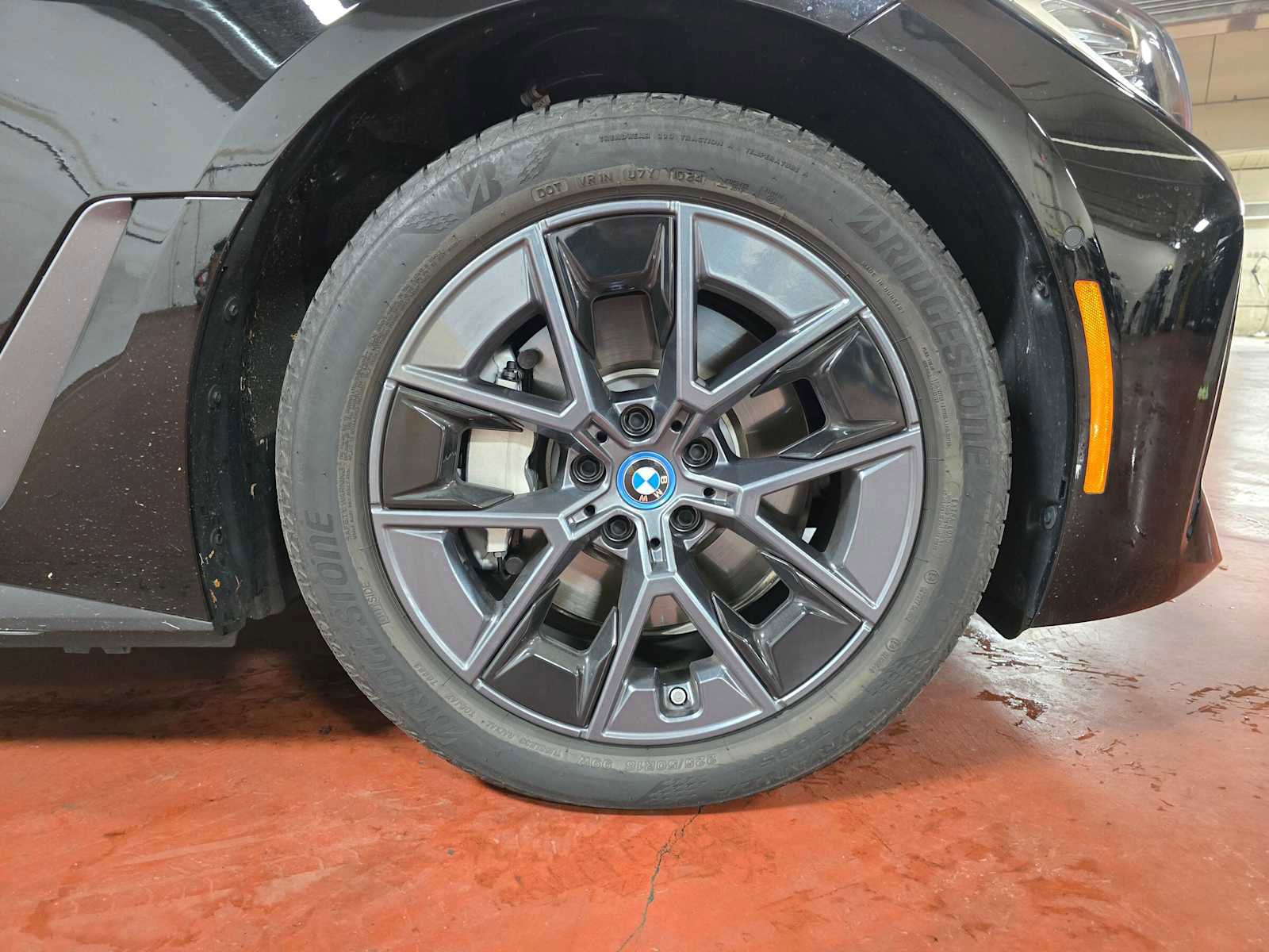 Used 2024 BMW i4 eDrive35 w/ Premium Package image 9