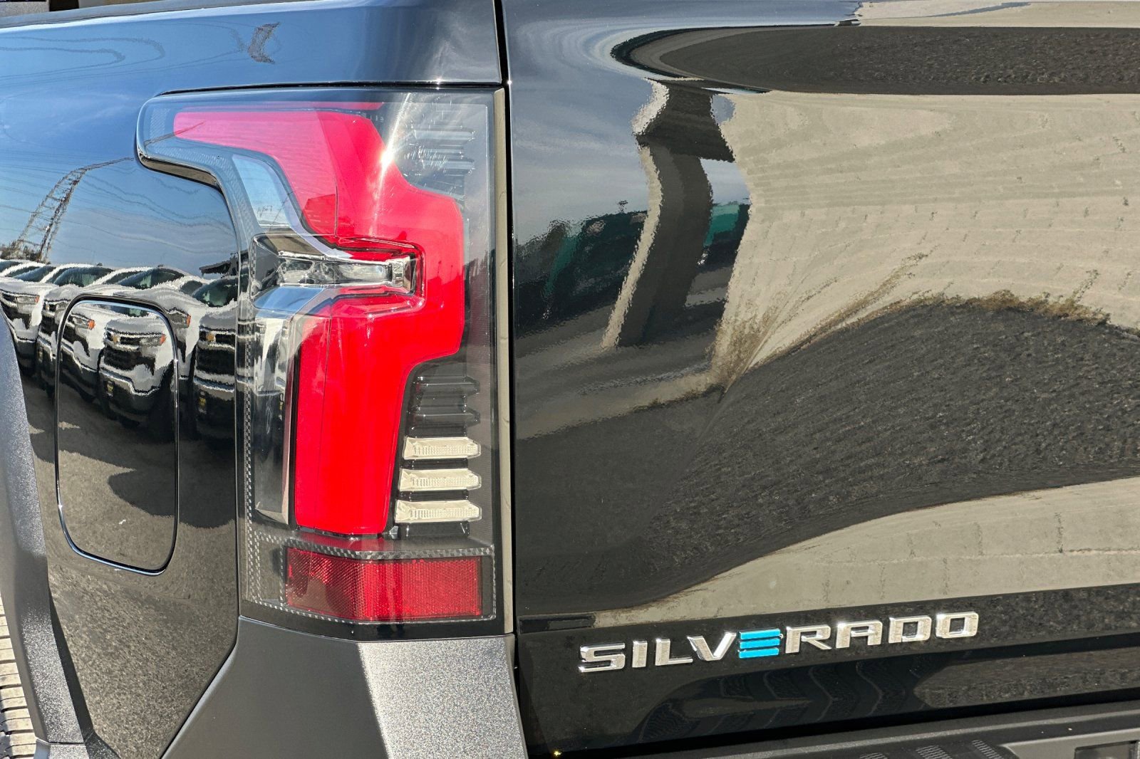 Used 2026 Chevrolet Silverado EV LT image 34