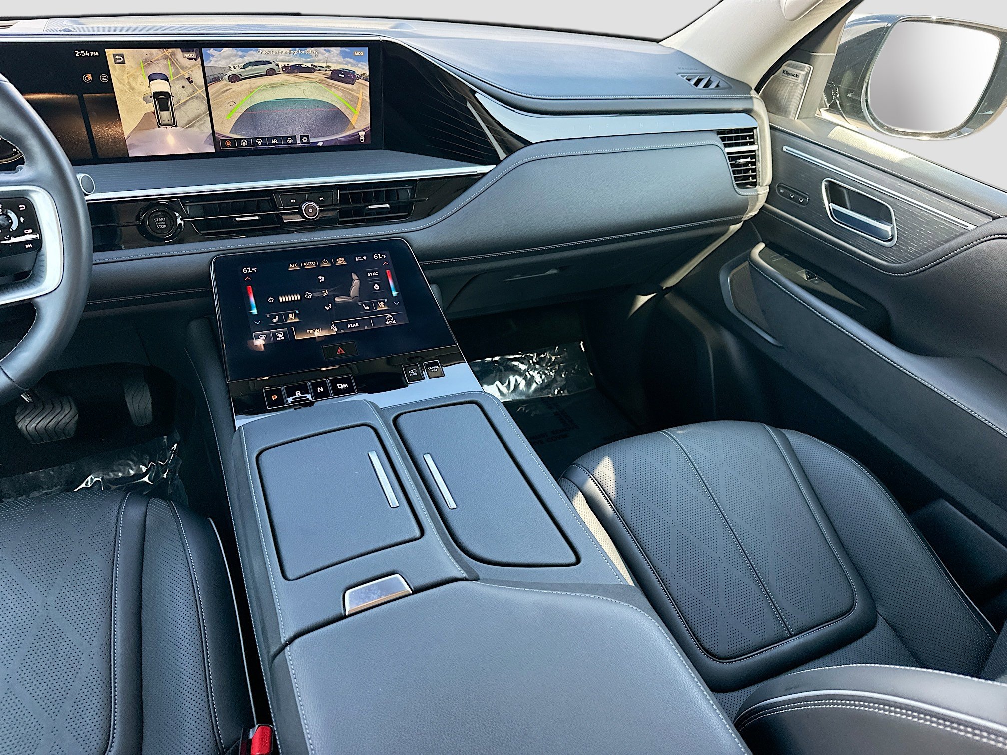 Used 2025 INFINITI QX80 Sensory image 23