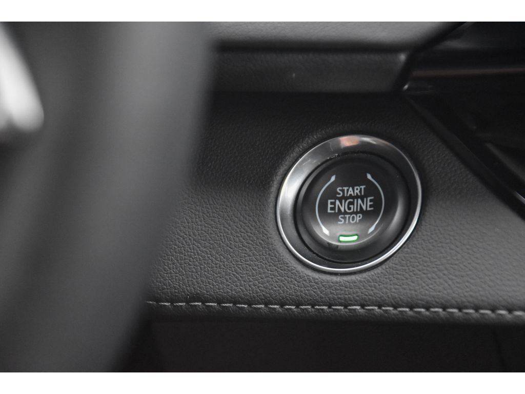 Used 2025 Buick Enclave Avenir w/ Super Cruise Package AWD/4WD image 36