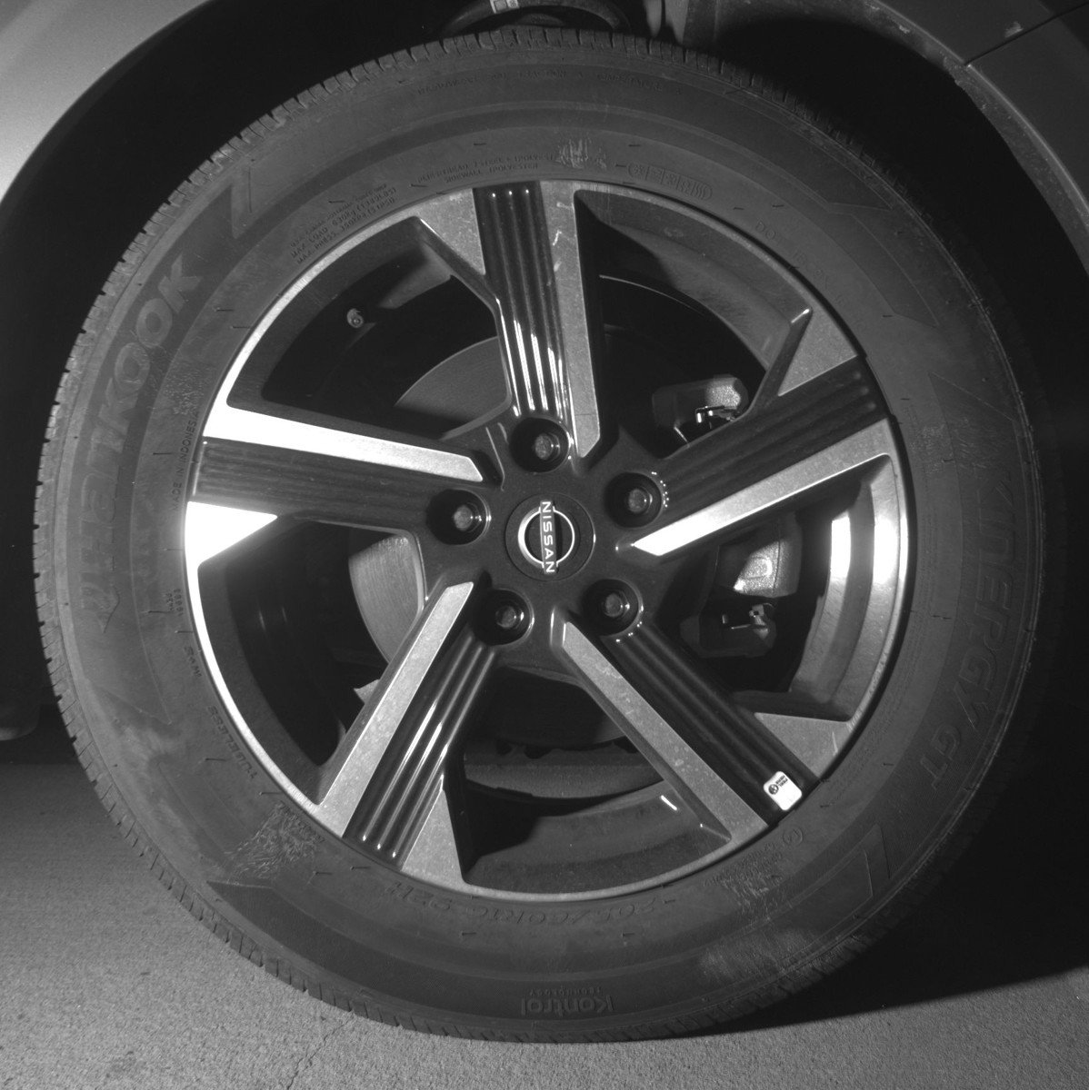 Used 2025 Nissan Sentra SV image 13