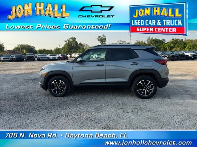 Used 2025 Chevrolet TrailBlazer LT w/ LT Cold Weather Package image 4