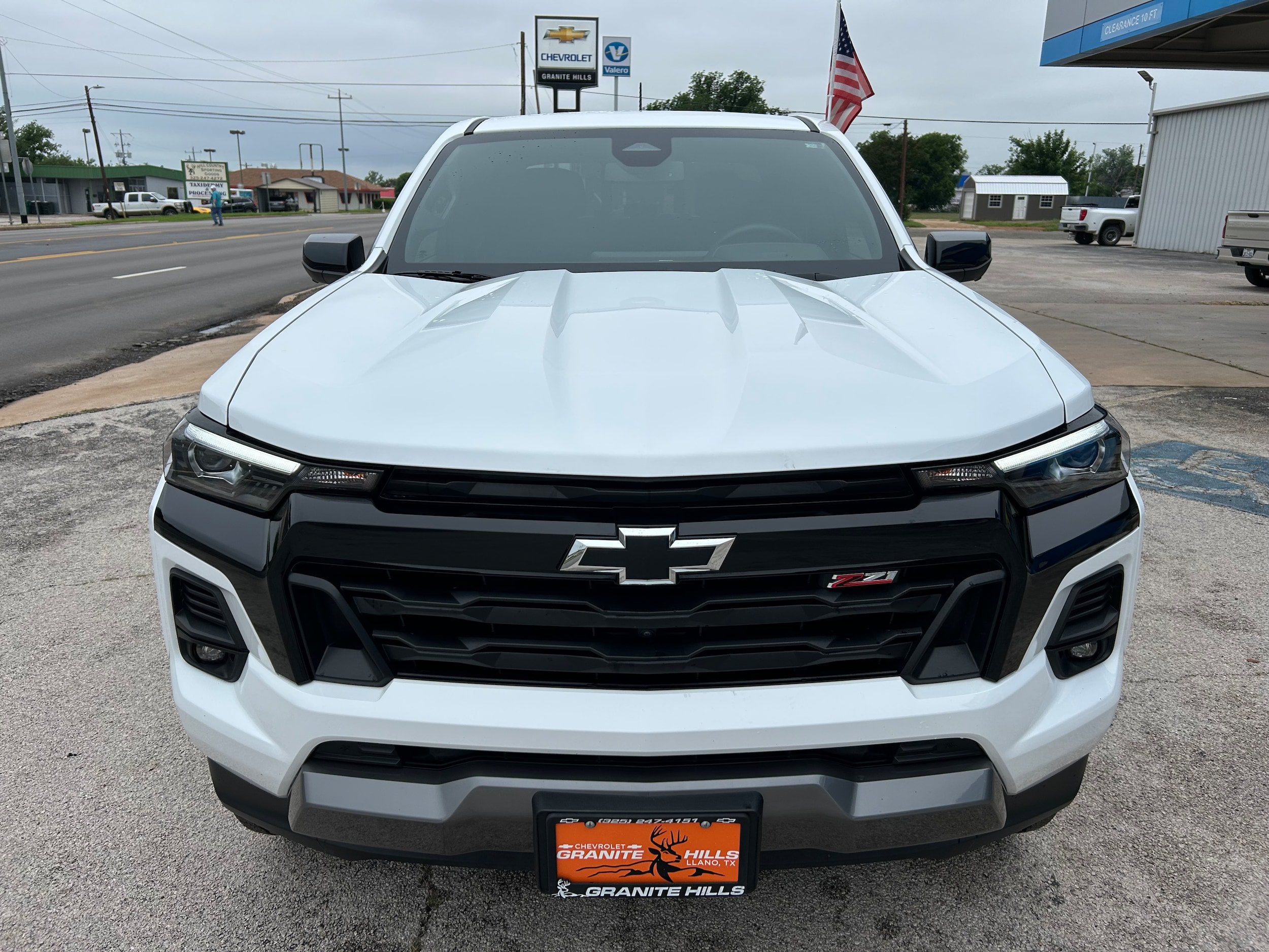 Used 2024 Chevrolet Colorado Z71 w/ Z71 Convenience Package 2 AWD/4WD image 2