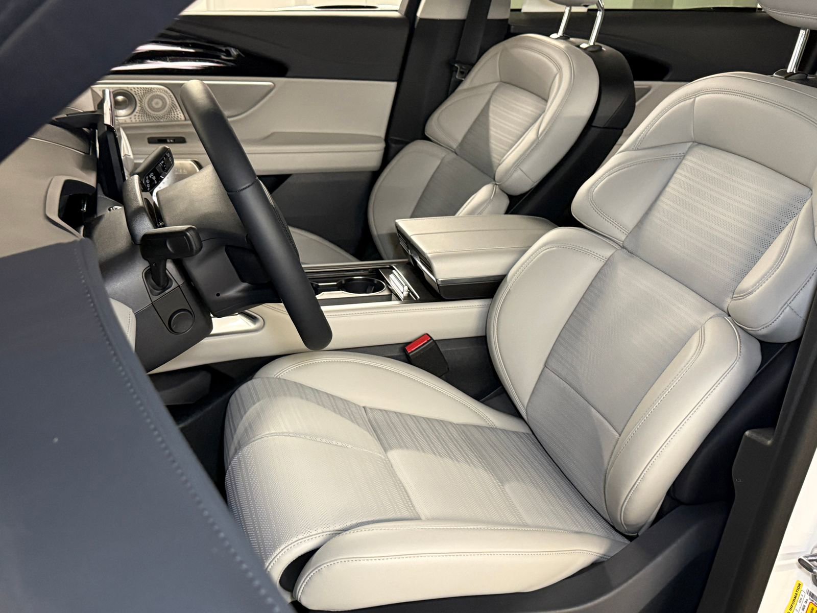 New 2026 Lincoln Nautilus Reserve AWD/4WD image 26