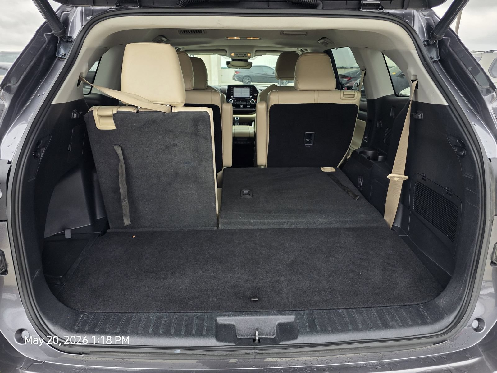 Used 2021 Toyota Highlander XLE FWD image 20