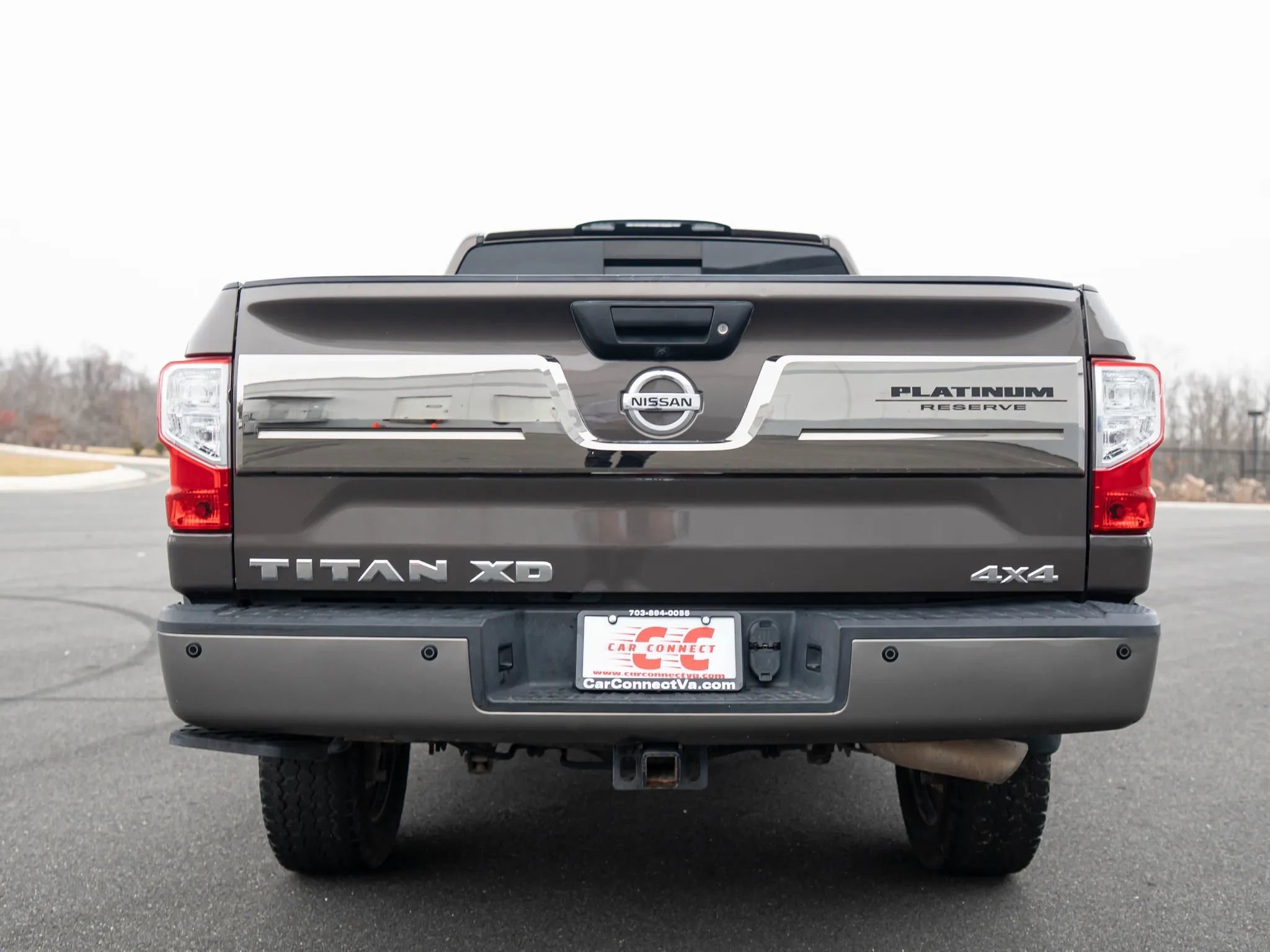 Used 2018 Nissan Titan Platinum Reserve w/ Platinum Utility Package AWD/4WD image 5