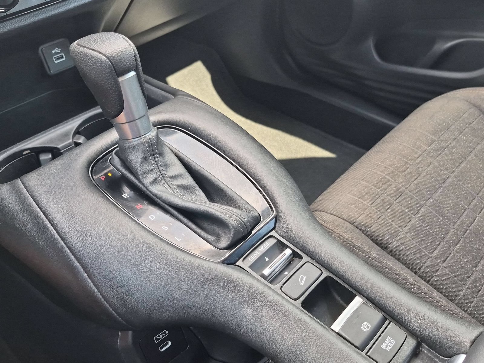Used 2024 Honda HR-V LX image 21
