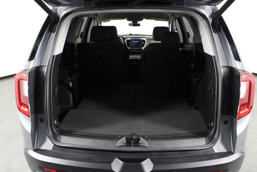 Used 2022 GMC Acadia SLE w/ Driver Convenience Package FWD image 17
