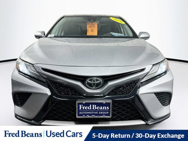 Used 2019 Toyota Camry XSE FWD image 2