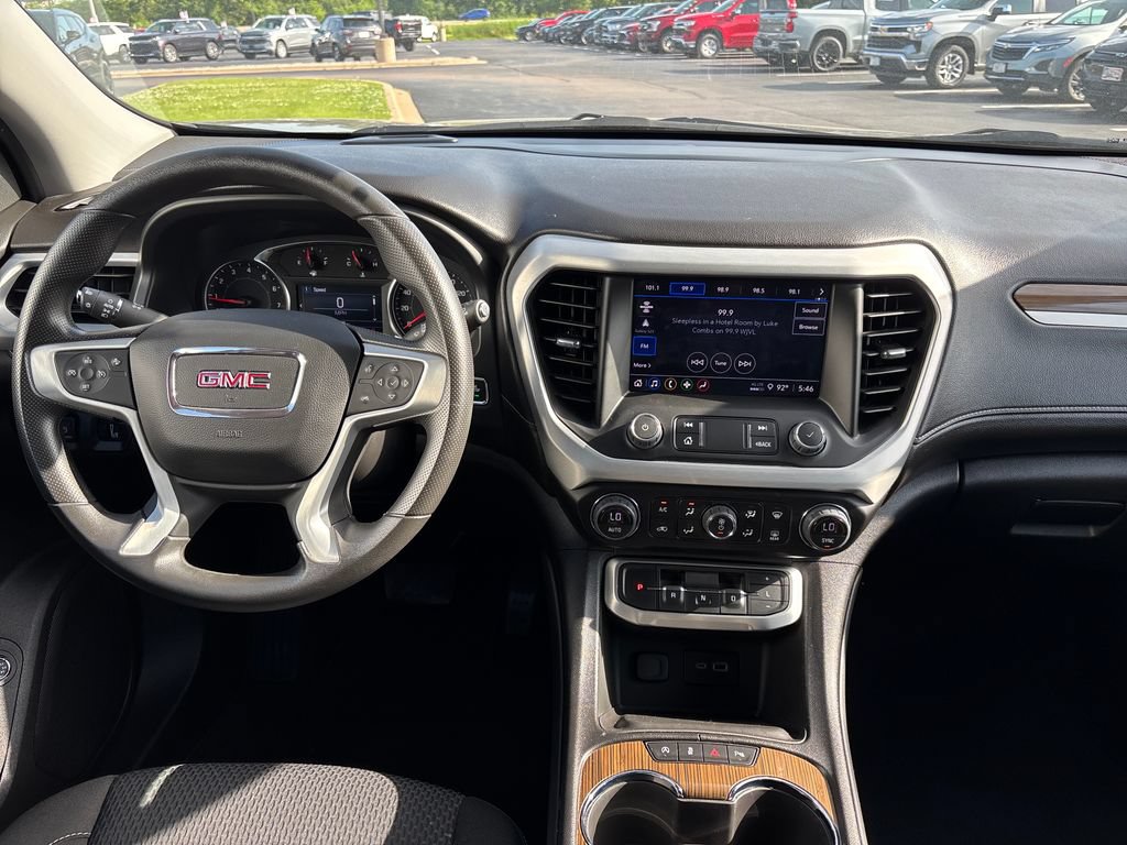 Certified 2023 GMC Acadia SLE w/ Driver Convenience Package FWD image 11