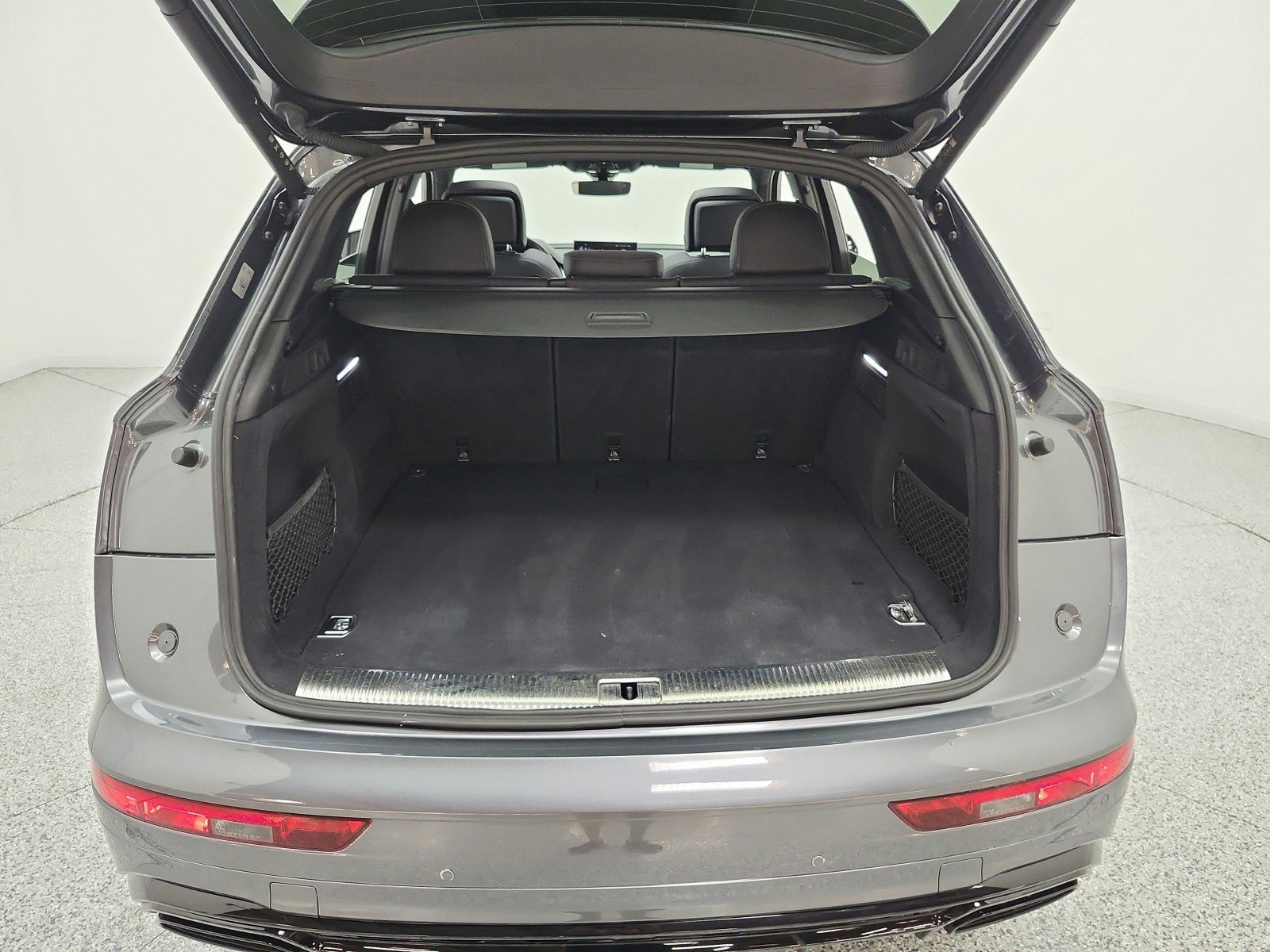 Used 2024 Audi Q5 e Premium Plus w/ Premium Plus Package AWD/4WD image 19