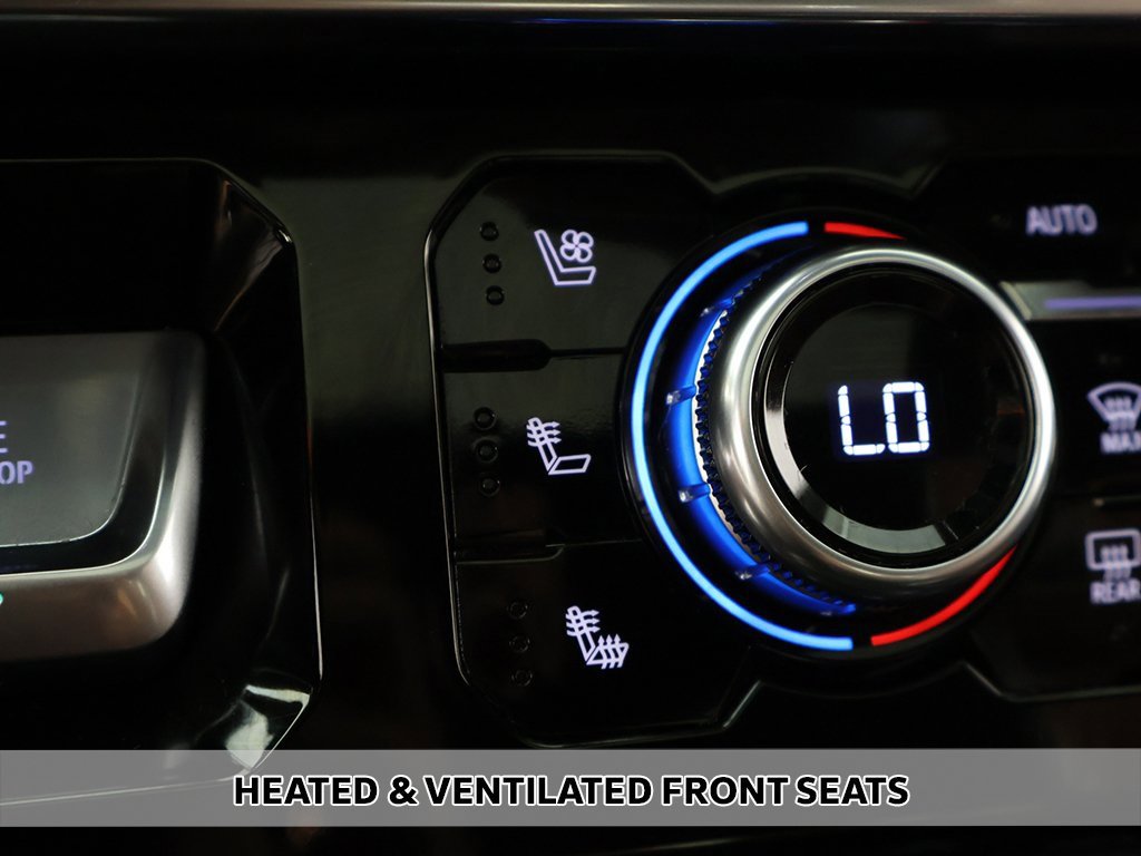 Used 2024 GMC Sierra 3500 Denali Ultimate image 10