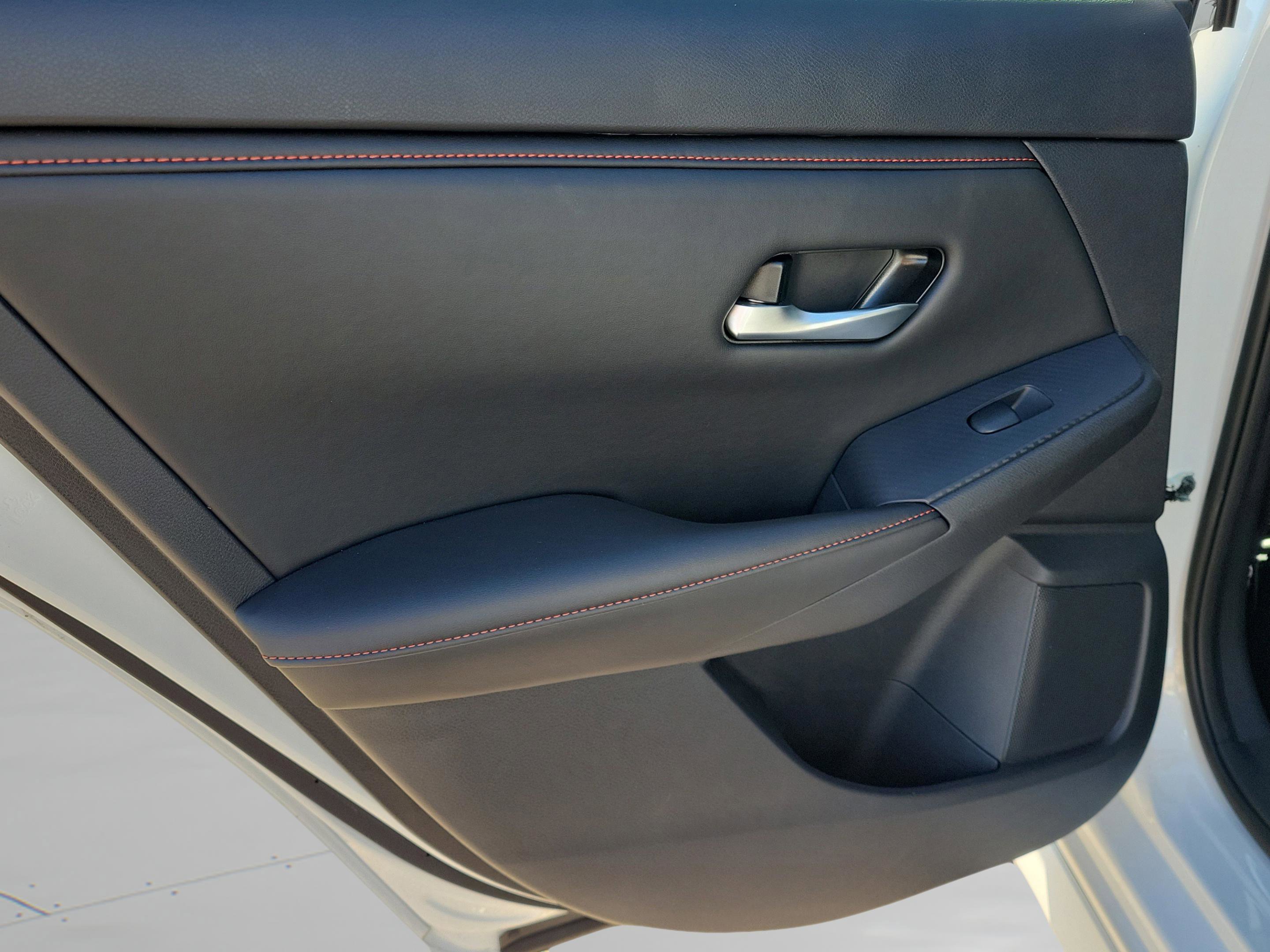 Certified 2025 Nissan Sentra SR image 11