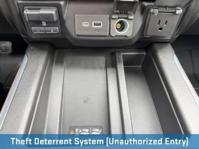 Used 2020 Chevrolet Silverado 1500 High Country w/ Technology Package AWD/4WD image 28