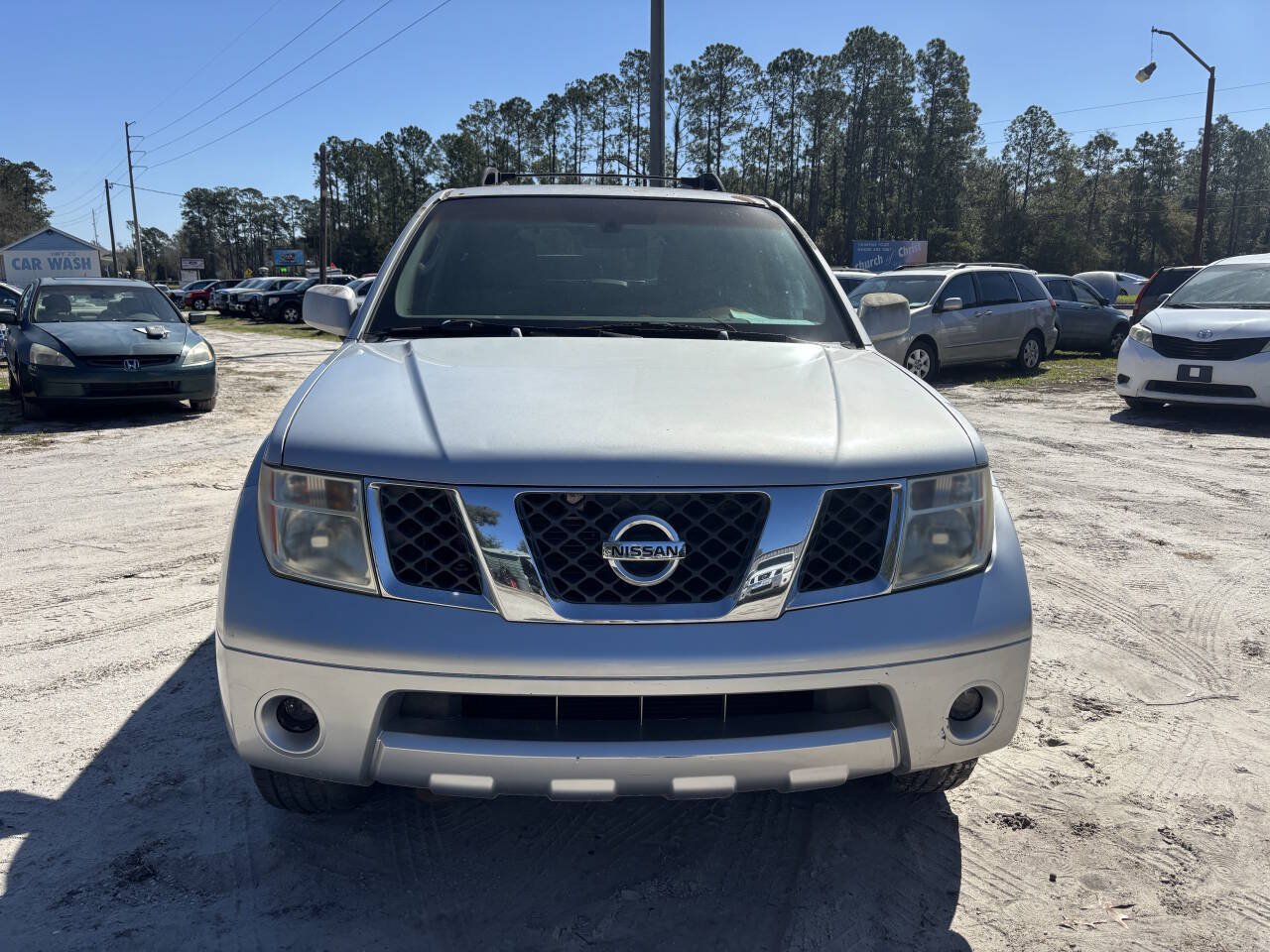 Used 2007 Nissan Pathfinder SE RWD image 2