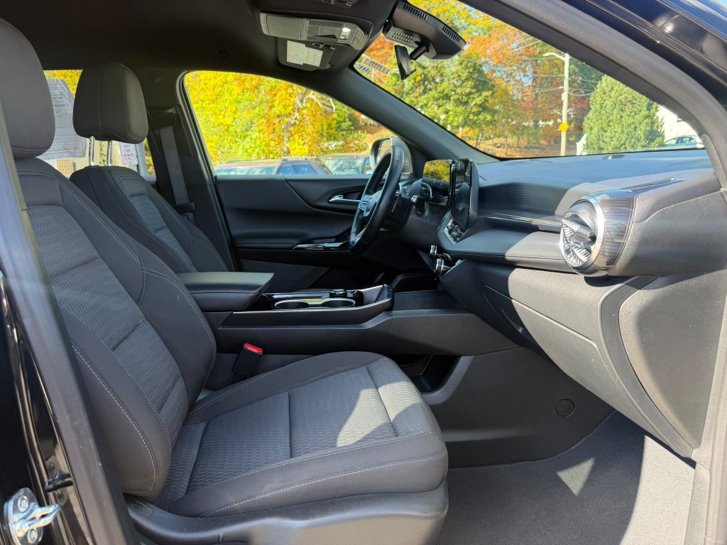 Used 2026 Chevrolet Equinox LT AWD/4WD image 22