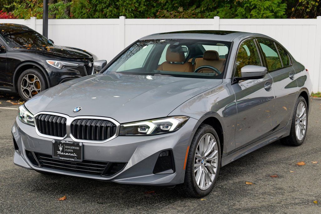 Used 2023 BMW 330i xDrive Sedan w/ Driving Assistance Package image 3