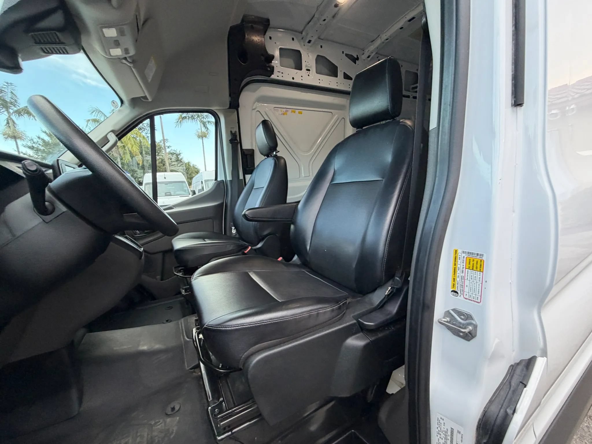 Used 2025 Ford Transit 250 148 High Roof Extended RWD image 15