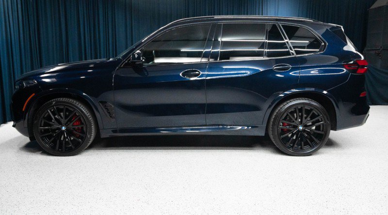 Used 2024 BMW X5 xDrive40i w/ M Sport Package AWD/4WD image 8