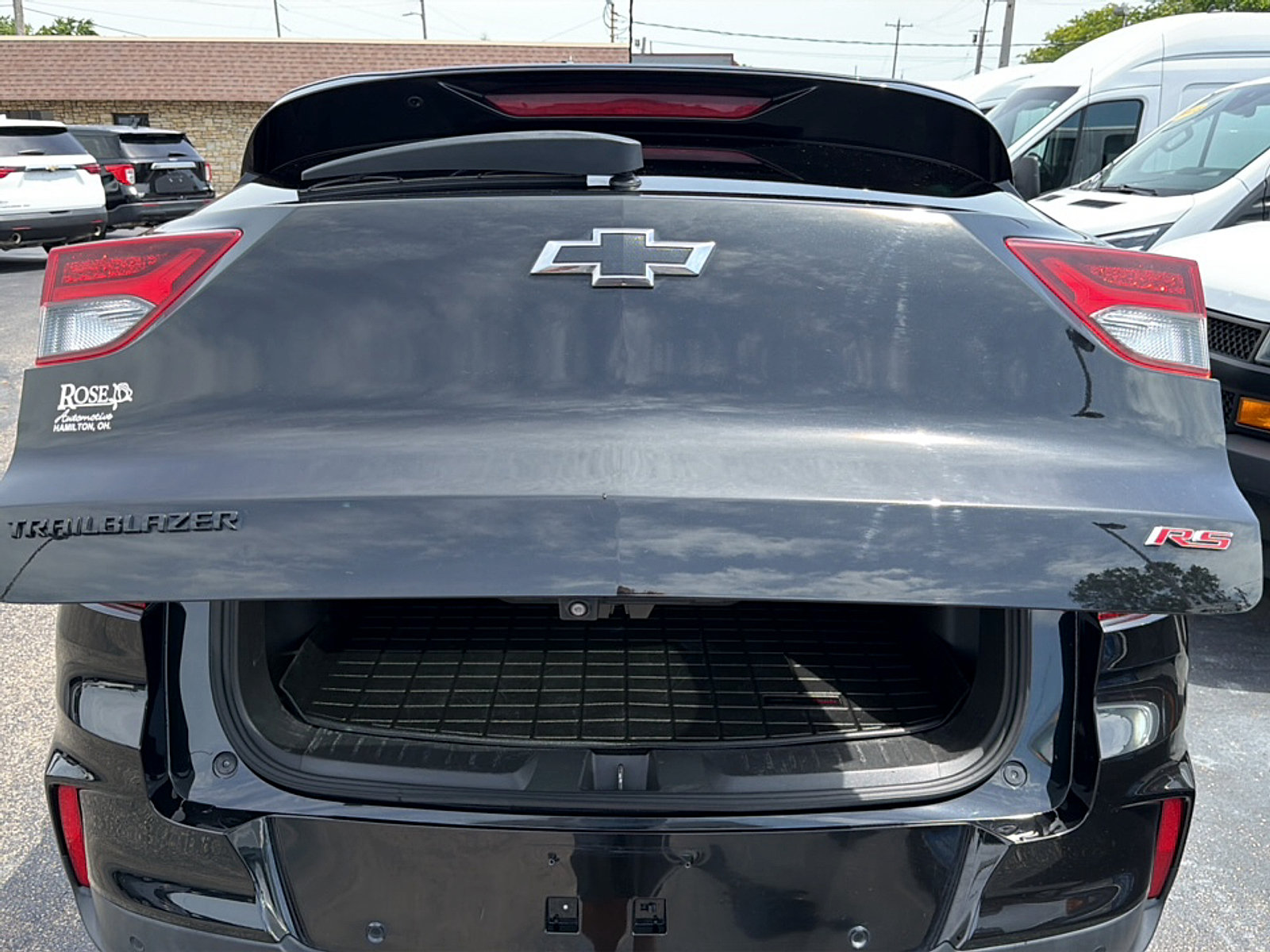 Used 2021 Chevrolet TrailBlazer RS w/ Sun and Liftgate Package FWD image 8