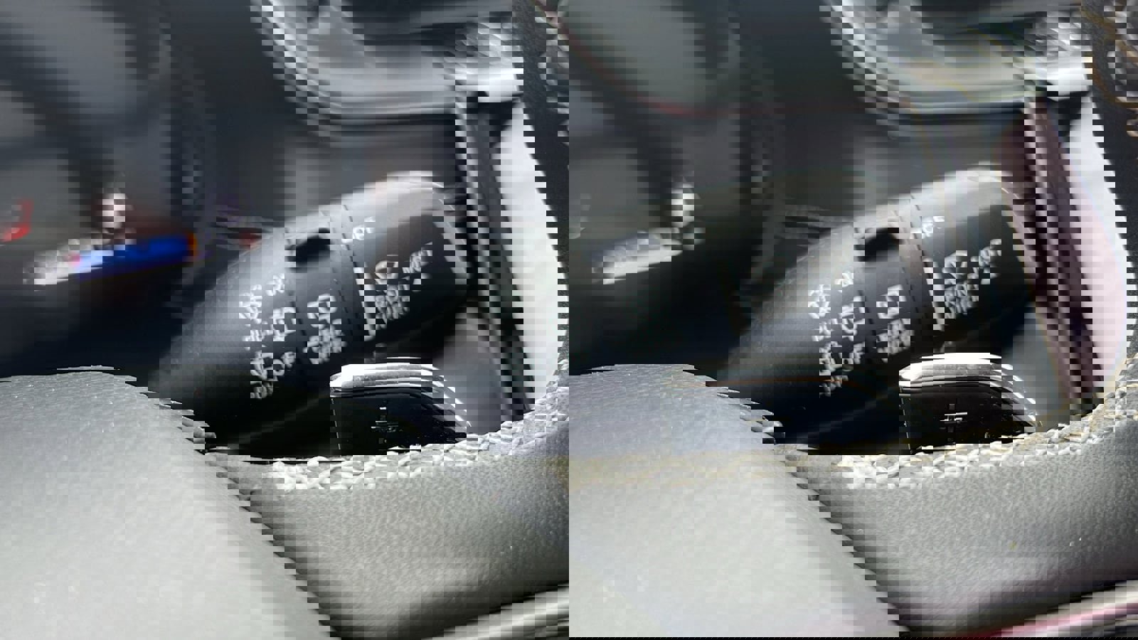 Used 2024 Jeep Grand Cherokee L Limited w/ Luxury Tech Group II image 20