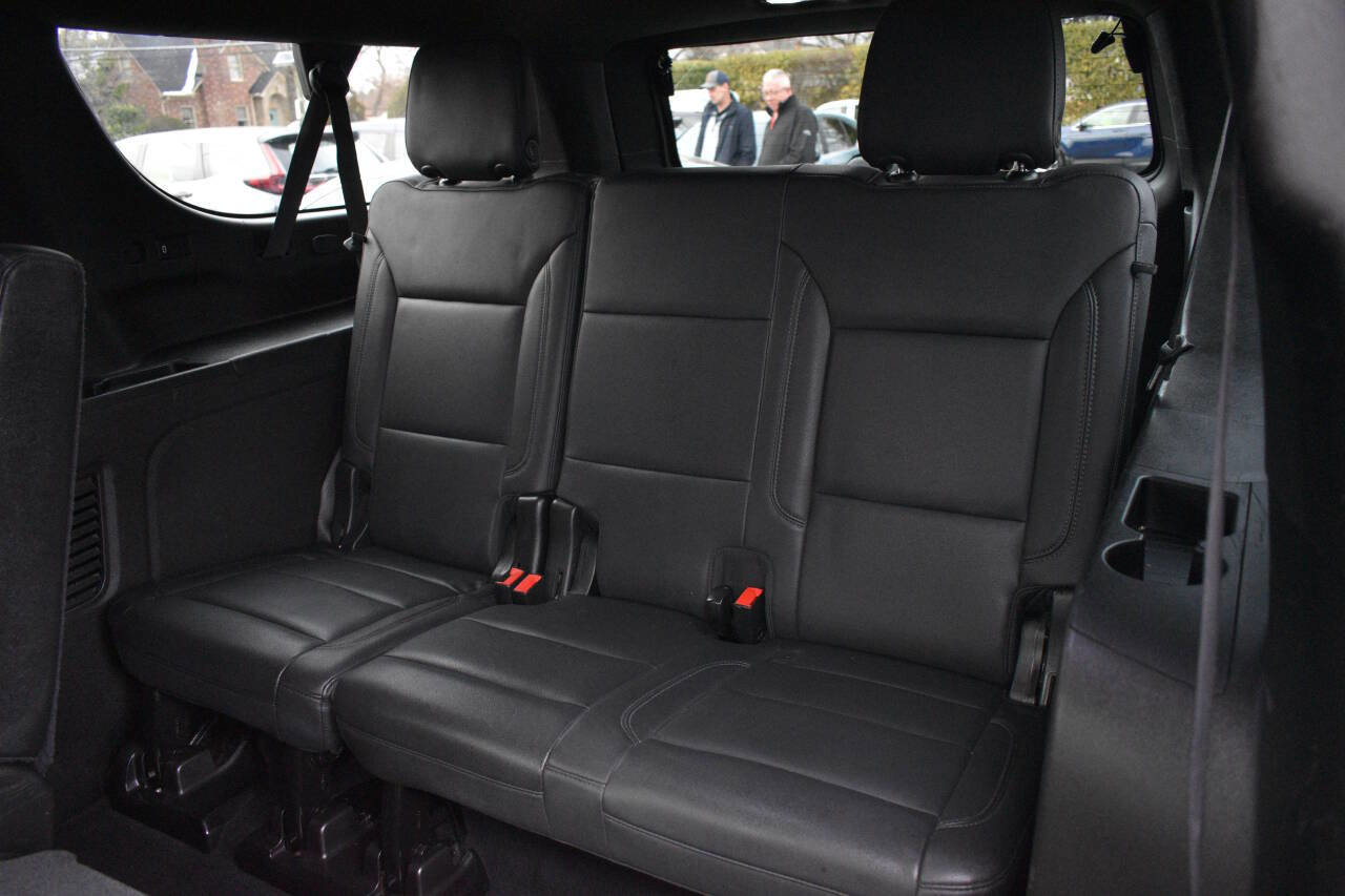 Used 2021 Chevrolet Suburban LT image 10