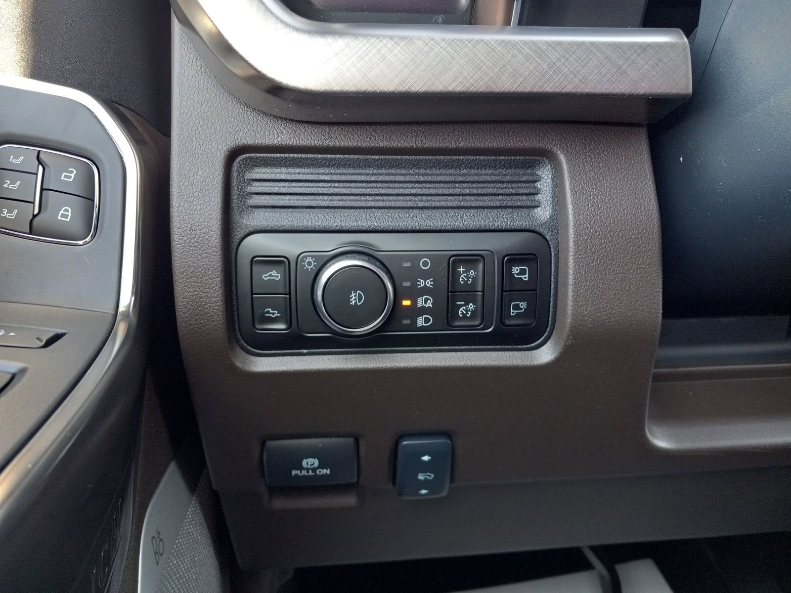 New 2026 Ford F250 King Ranch w/ Chrome Package image 25