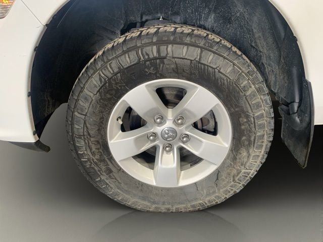 Used 2017 RAM 1500 Express AWD/4WD image 29