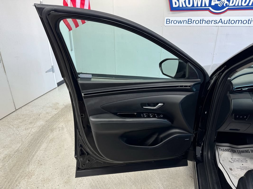 Used 2023 Hyundai Tucson Limited w/ Cargo Package AWD/4WD image 17