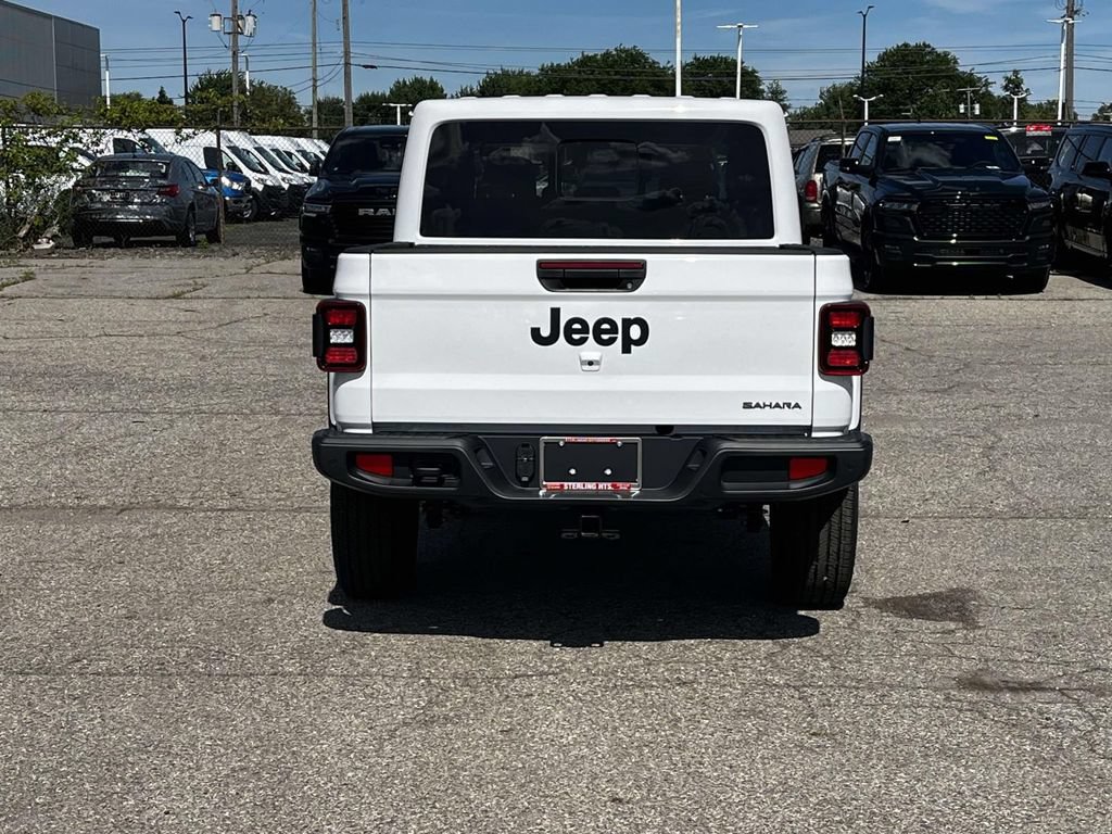 New 2026 Jeep Gladiator Sport AWD/4WD image 4
