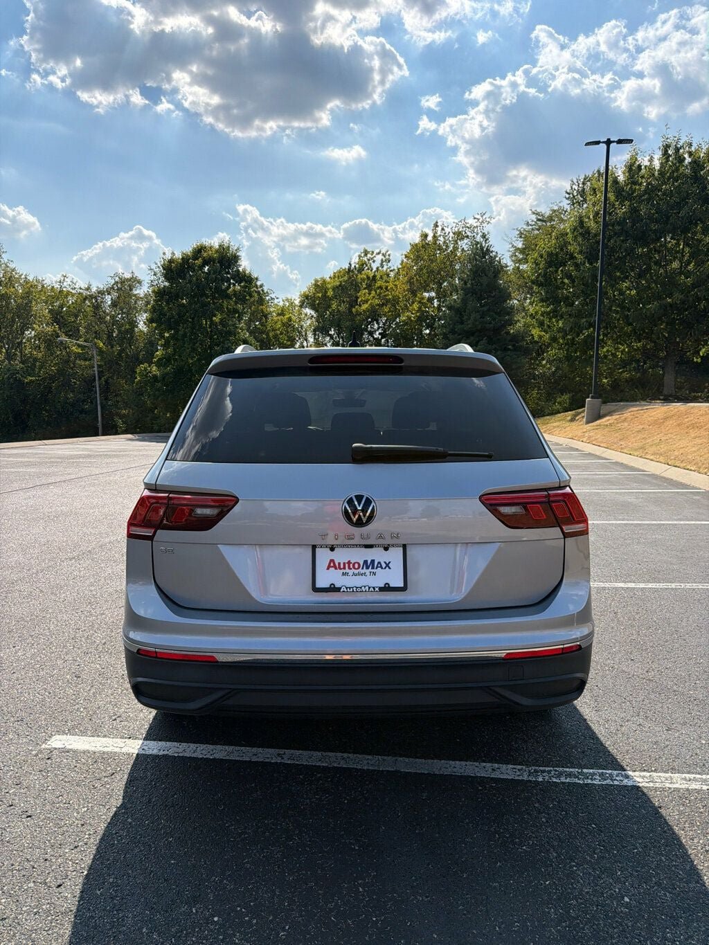 Used 2023 Volkswagen Tiguan SE FWD image 5