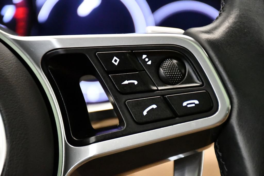 Used 2022 Porsche Cayenne Platinum Edition image 27