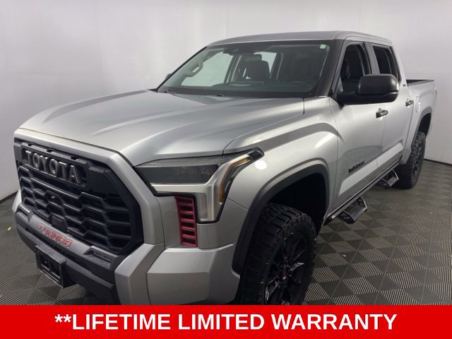 Used 2022 Toyota Tundra SR5 AWD/4WD image 3