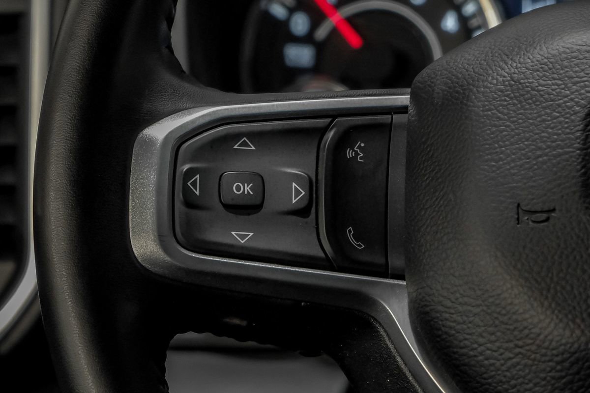 Used 2024 RAM 2500 Big Horn w/ Safety Group image 17