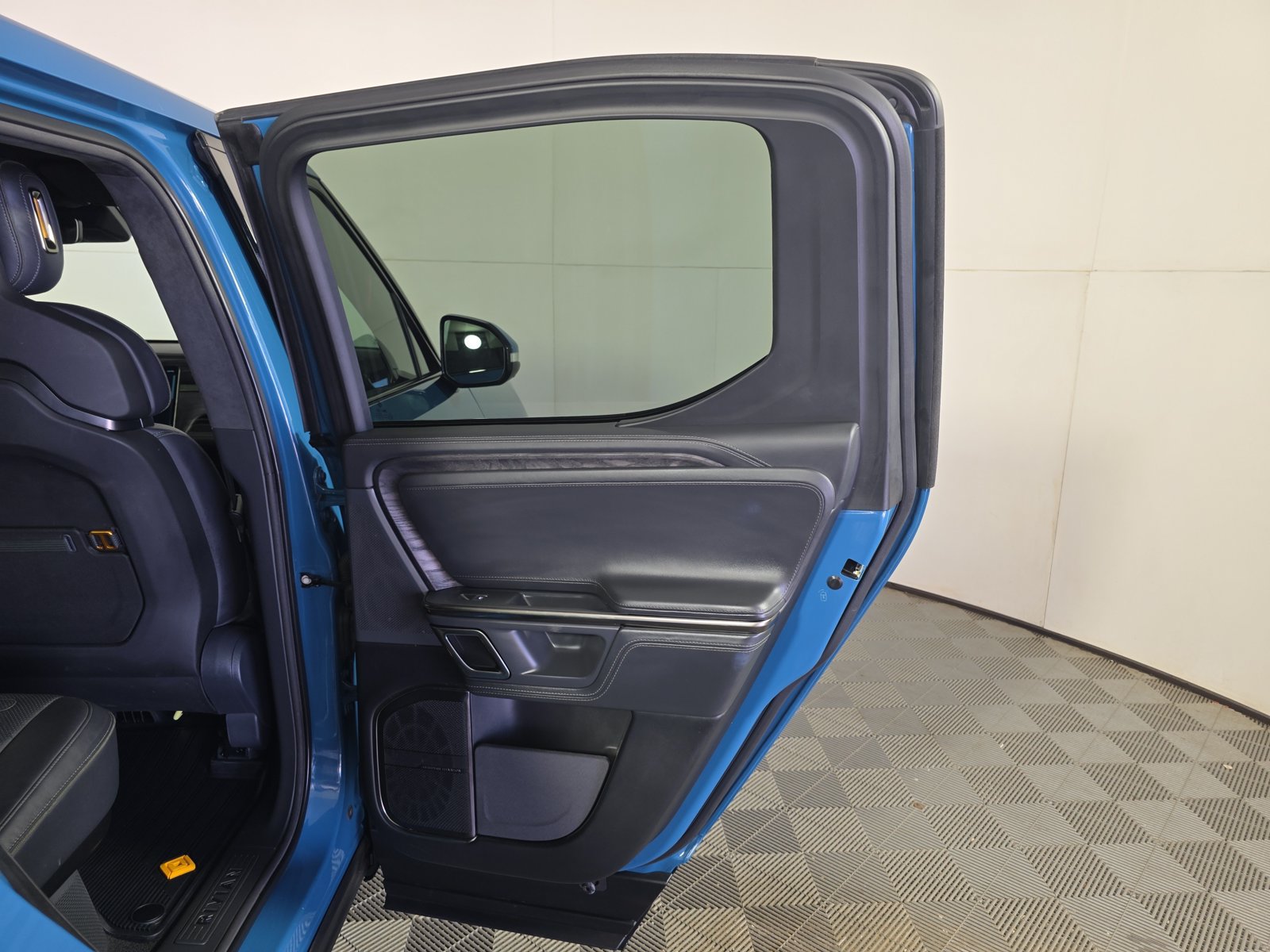 Used 2022 Rivian R1T Launch Edition AWD/4WD image 19