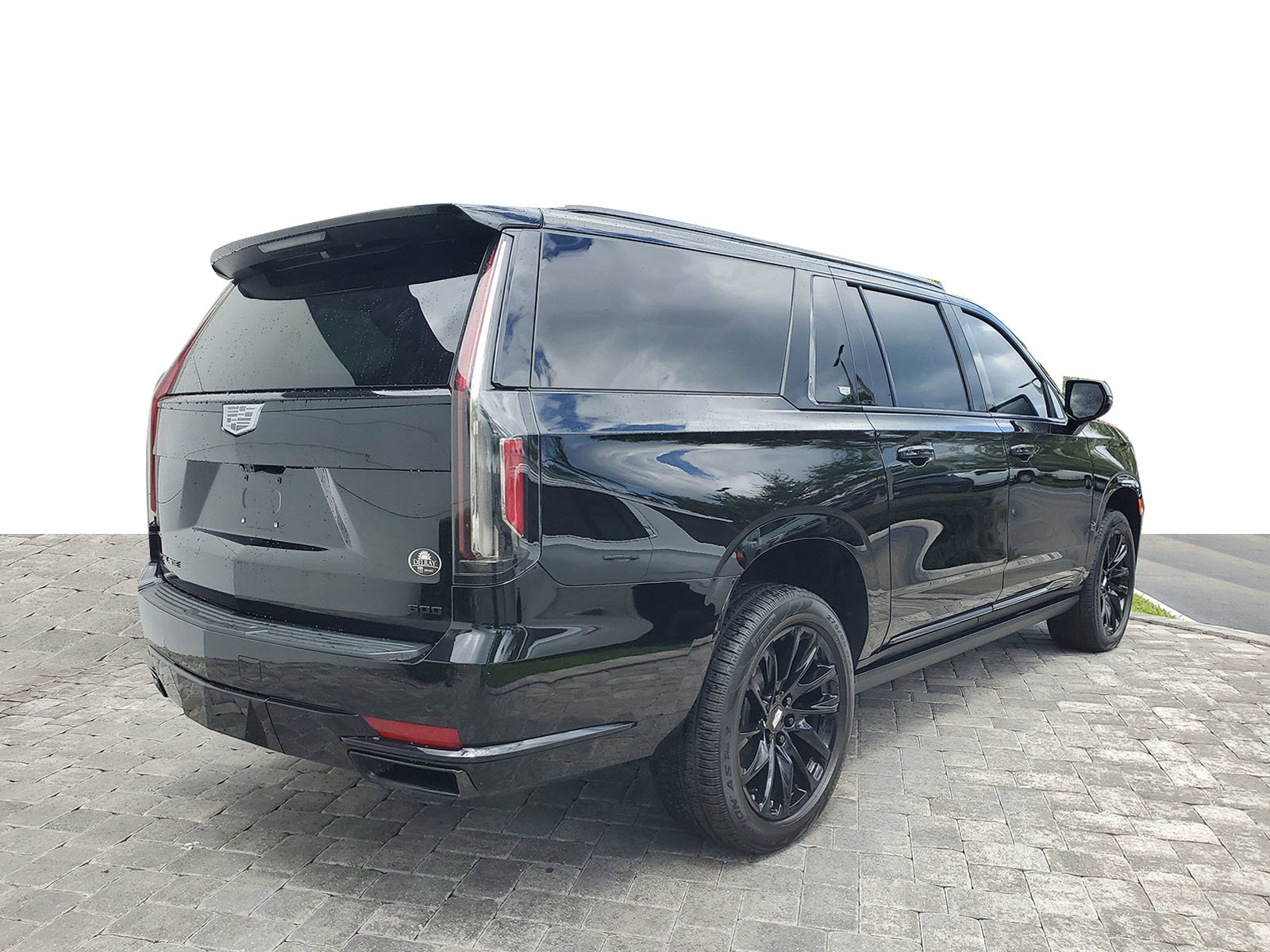 Used 2022 Cadillac Escalade ESV Sport Platinum w/ LPO, ONYX Package image 6