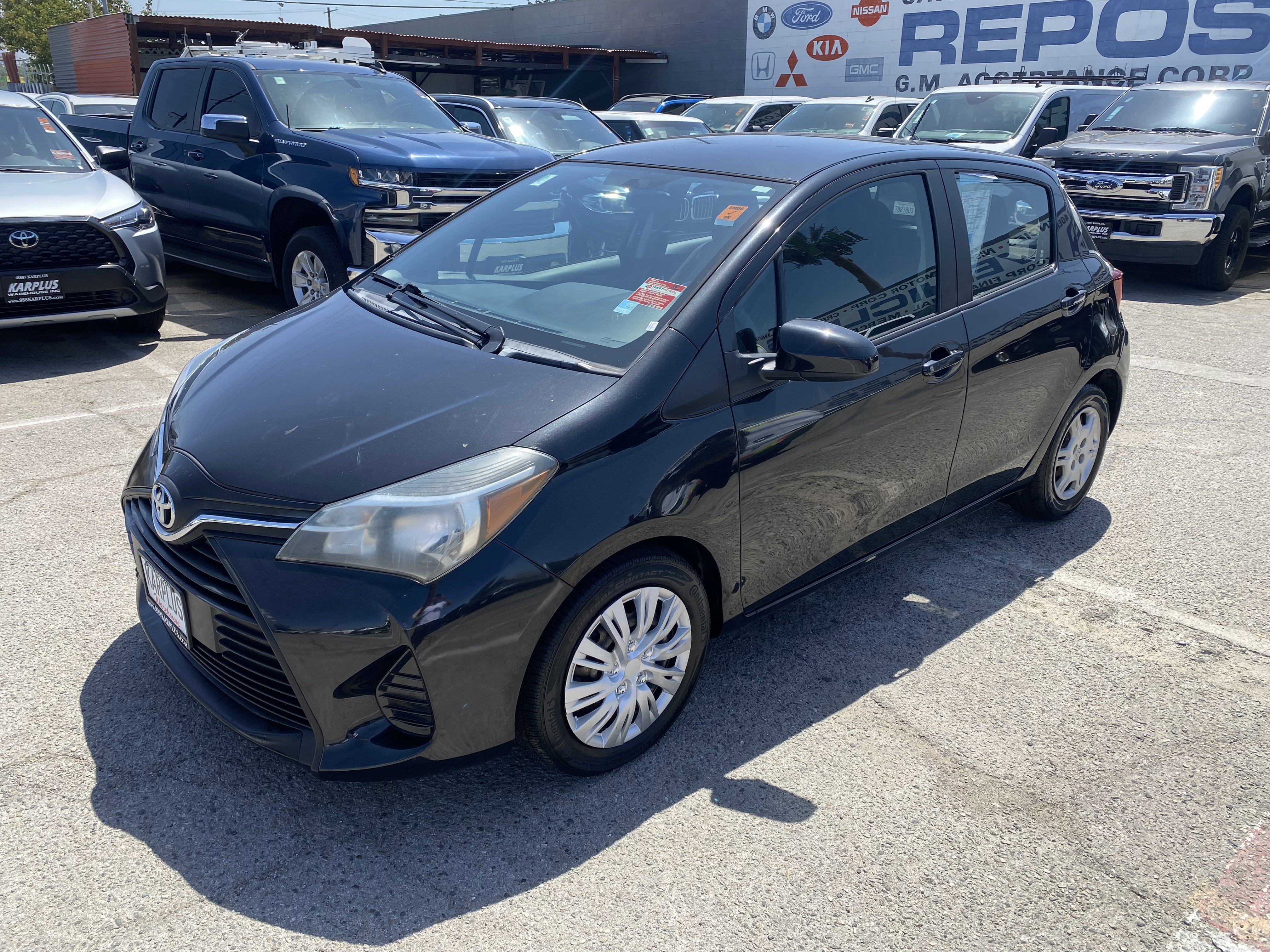 Used 2015 Toyota Yaris L FWD image 2