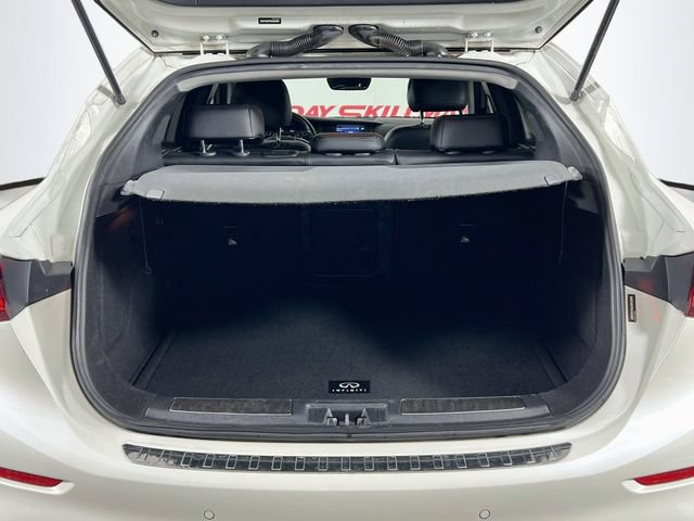 Used 2017 INFINITI QX30 Premium w/ Navigation Package FWD image 24