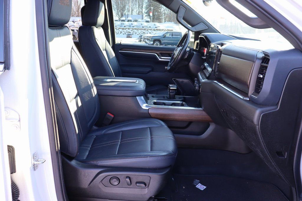 Used 2022 Chevrolet Silverado 1500 High Country image 17