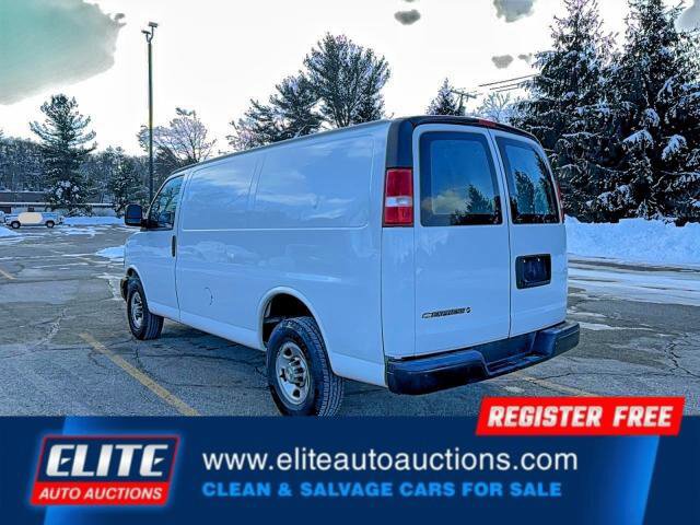 Used 2021 Chevrolet Express 2500 w/ Driver Convenience Package image 5
