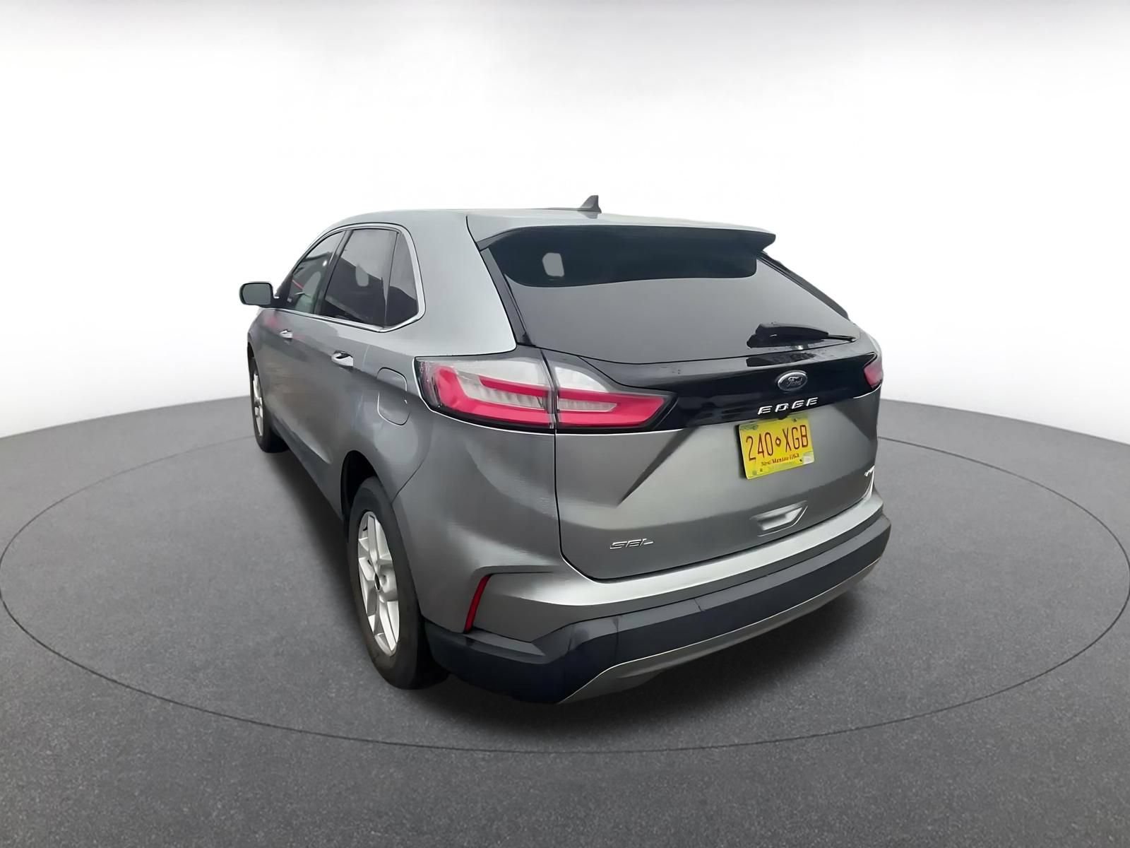 Used 2024 Ford Edge SEL AWD/4WD image 10