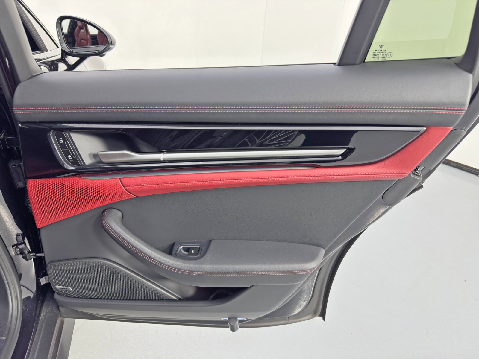 Used 2024 Porsche Panamera image 49