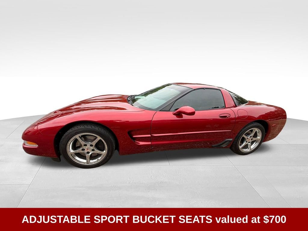 Used 2000 Chevrolet Corvette Coupe w/ Performance Handling Pkg RWD image 3