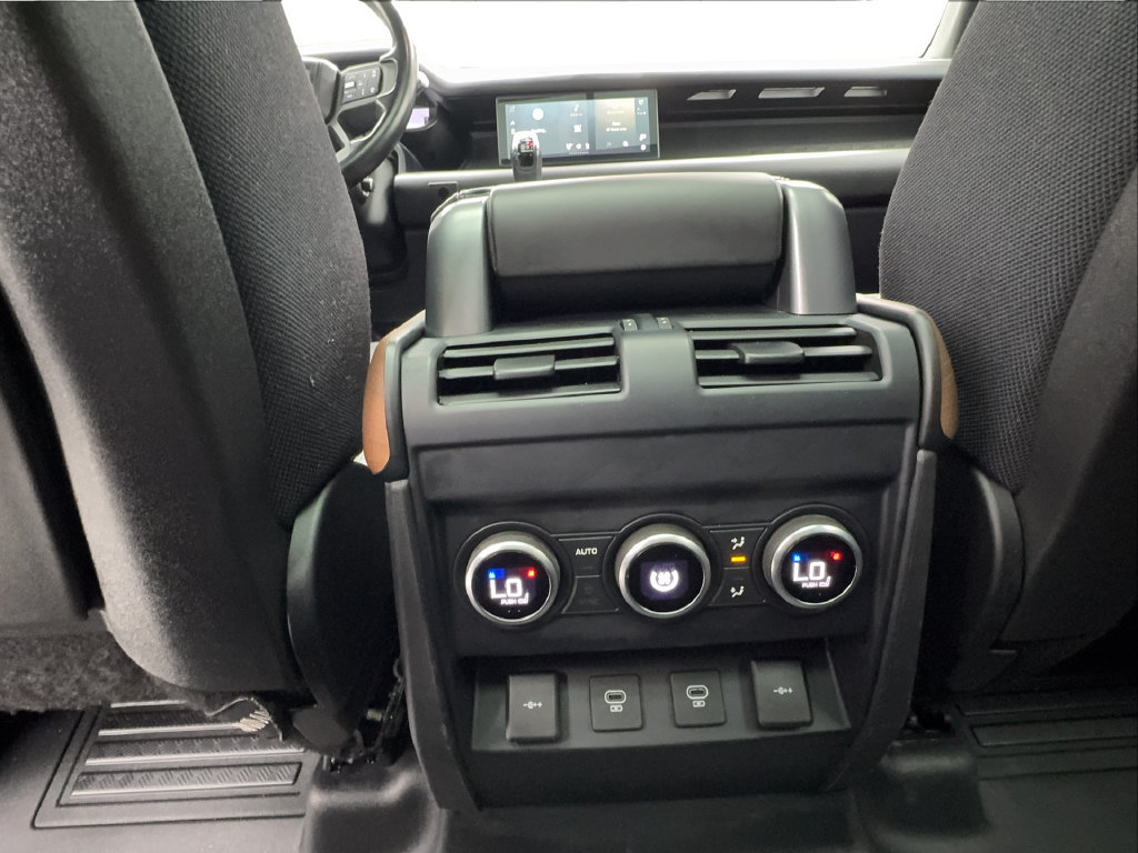 Used 2021 Land Rover Defender 110 X AWD/4WD image 42