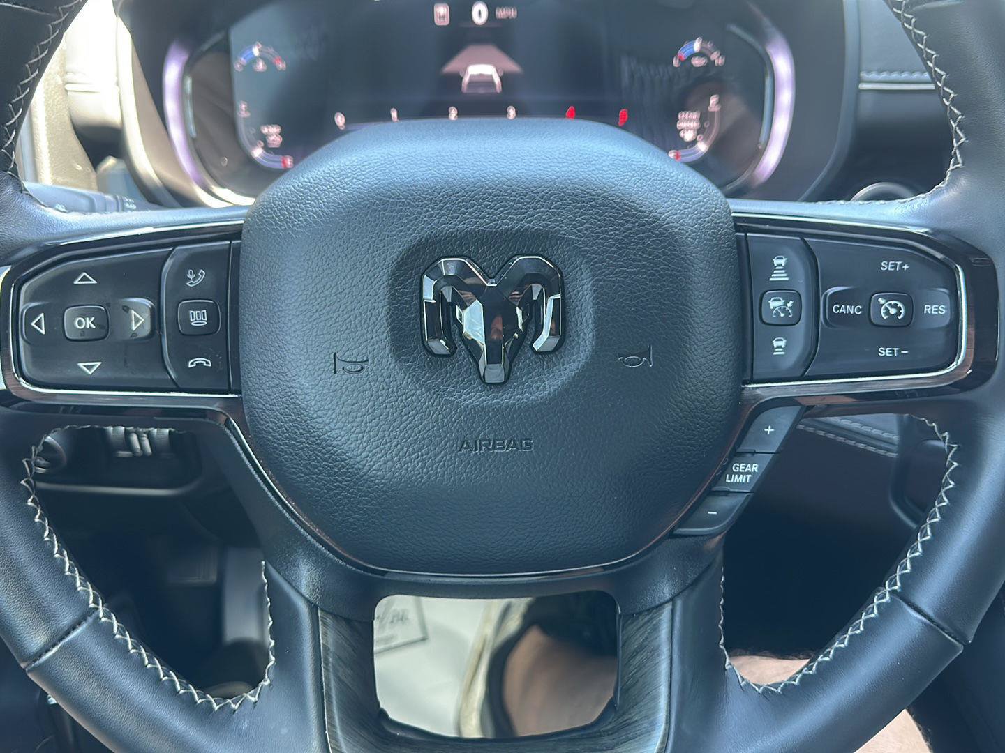 Used 2026 RAM 3500 Limited AWD/4WD image 34