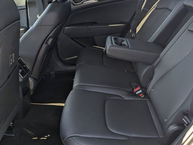 Used 2024 Kia Sportage SX image 16