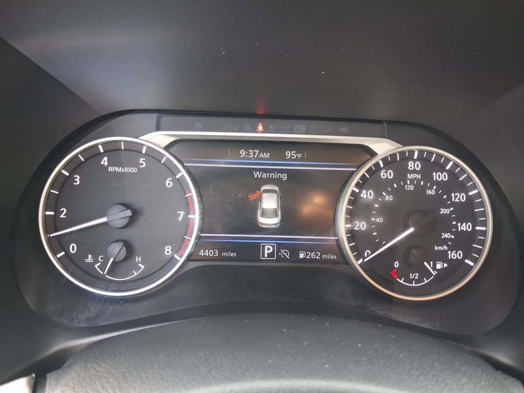 Used 2025 Nissan Sentra SR FWD image 23