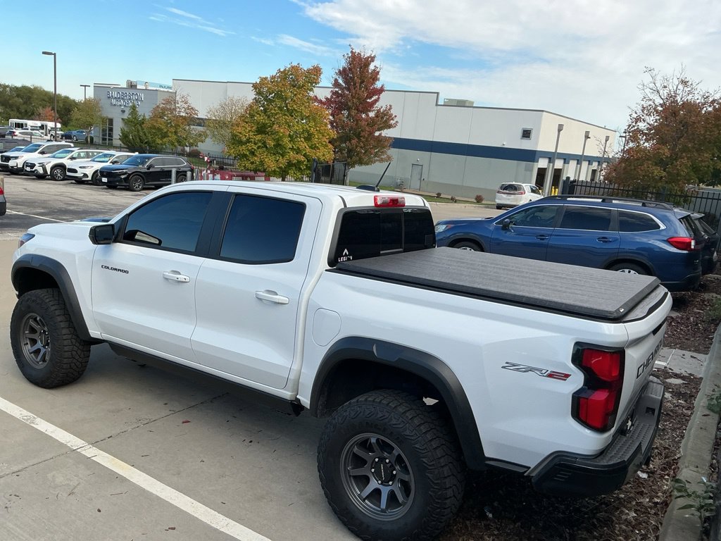 Used 2026 Chevrolet Colorado ZR2 w/ Technology Package AWD/4WD image 8