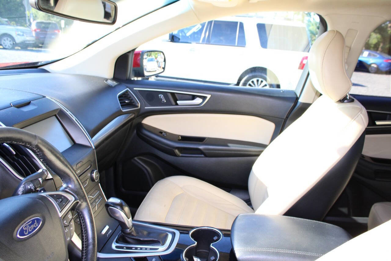Used 2015 Ford Edge SEL w/ Equipment Group 201A AWD/4WD image 14