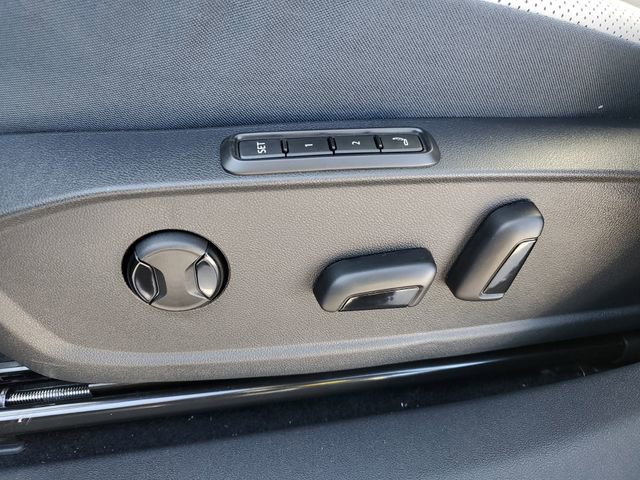 New 2025 Volkswagen ID.4 Pro S AWD/4WD image 17